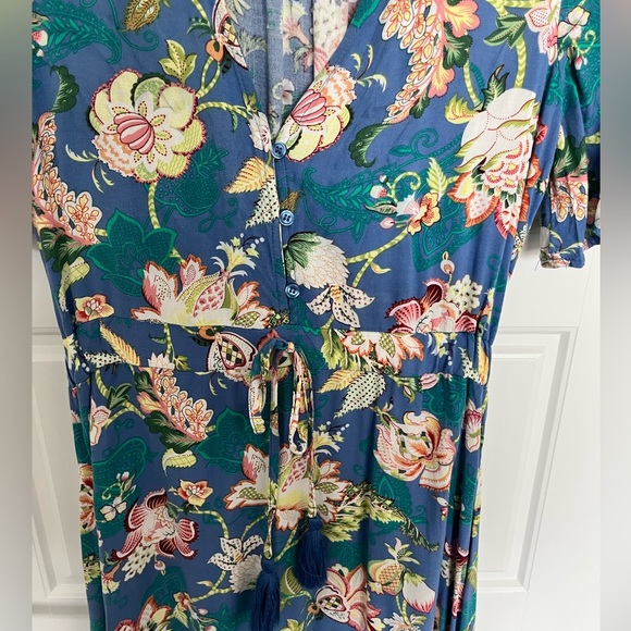 ☀️3 for $40! Sunday Mi Amor Floral midi Peasant Dress - Picture 2 of 3
